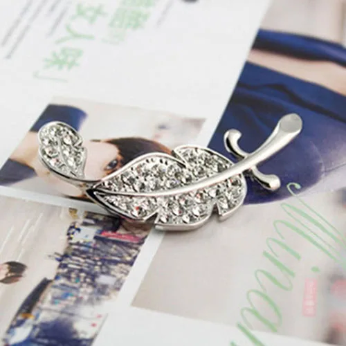 24 pcs Women's Fashion Leaf Silver Tone Rhinestone Crystal Wedding Gift Brooch Pin 
24 pcs Women's Fashion Leaf Silver Tone Rhinestone Crystal Wedding Gift Brooch Pin