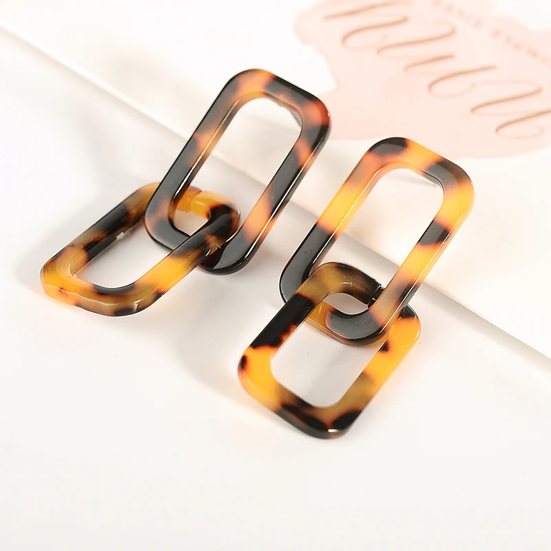 Acrylic Edition Geometric Ear drop Korean version Simple Charm Women leopard print Hollow Rectangle pendant Earrings
Acrylic Edition Geometric Ear drop Korean version Simple Charm Women leopard print Hollow Rectangle pendant Earrings