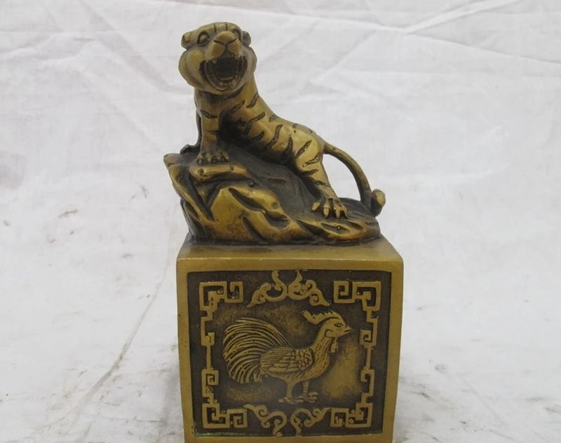 Chinese Bronze Copper ( snake Bull chicken )Tiger Seal beast Stamp emperor seal a 0518
Chinese Bronze Copper ( snake Bull chicken )Tiger Seal beast Stamp emperor seal a 0518