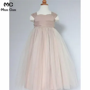 Lovely 2018 A-Line Gown first communion dresses for girls Bow Tulle kids evening gowns flower girl dresses for weddings
Lovely 2018 A-Line Gown first communion dresses for girls Bow Tulle kids evening gowns flower girl dresses for weddings