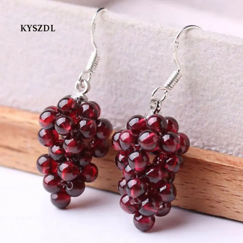 KYSZDL Natural Garnet Round Bead Hand Knitting Earrings Women 's 925 Sterling Silver Fashion Earring Jewelry Gifts
KYSZDL Natural Garnet Round Bead Hand Knitting Earrings Women 's 925 Sterling Silver Fashion Earring Jewelry Gifts