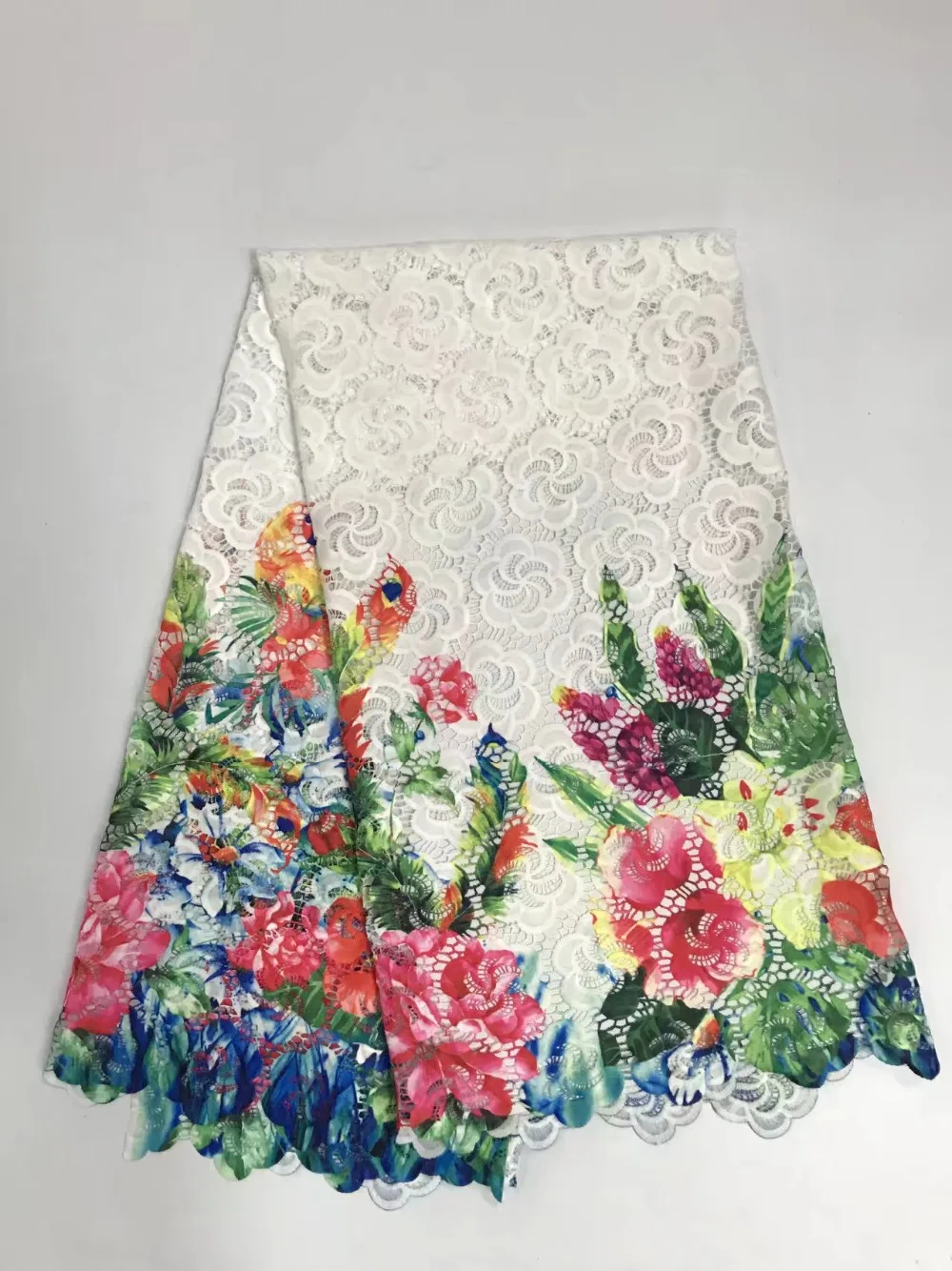 African Printed Guipure Lace Fabric High Quality Nigerian Milk Silk Cord Lace Fabric 2017 For Women Dresses 5 yards AFRFW70-3
African Printed Guipure Lace Fabric High Quality Nigerian Milk Silk Cord Lace Fabric 2017 For Women Dresses 5 yards AFRFW70-3