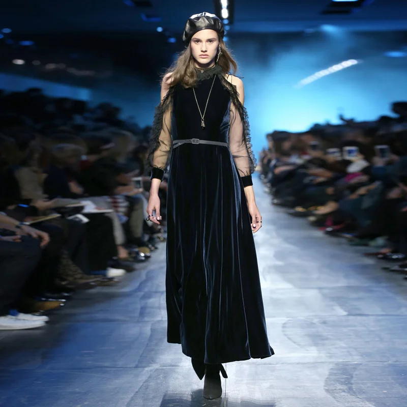 Runway Women's Dresses Retro Velvet 2018 Spring Maxi Long Female Sexy Lace Patchwork Off Shoulder Dress High Quality Navy Blue
Runway Women's Dresses Retro Velvet 2018 Spring Maxi Long Female Sexy Lace Patchwork Off Shoulder Dress High Quality Navy Blue