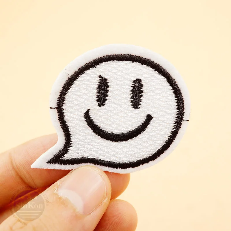 Smiling Face Size:3.8x5.0cm Badges Patch Jeans Bag Hat Clothes Apparel Sewing Decoration Applique Bagde Patches Accessories
Smiling Face Size:3.8x5.0cm Badges Patch Jeans Bag Hat Clothes Apparel Sewing Decoration Applique Bagde Patches Accessories