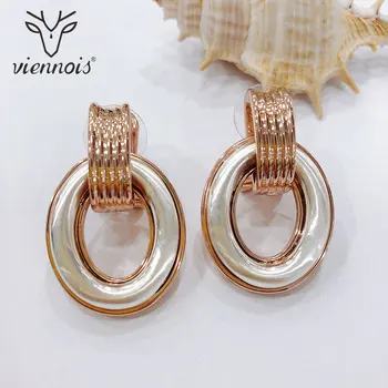 Viennois Rose Gold Color Round Stud Earrings for Women Vintage Earrings Enamel Crafts Hollow Earrings Female Fashion Jewelry
Viennois Rose Gold Color Round Stud Earrings for Women Vintage Earrings Enamel Crafts Hollow Earrings Female Fashion Jewelry