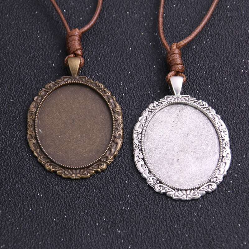 1pcs Zinc Alloy Two Color 30*40mm Lace Oval Cabochon Settings Blank Cameo Pendant Base Tray With Leather Cord For Jewelry Making
1pcs Zinc Alloy Two Color 30*40mm Lace Oval Cabochon Settings Blank Cameo Pendant Base Tray With Leather Cord For Jewelry Making