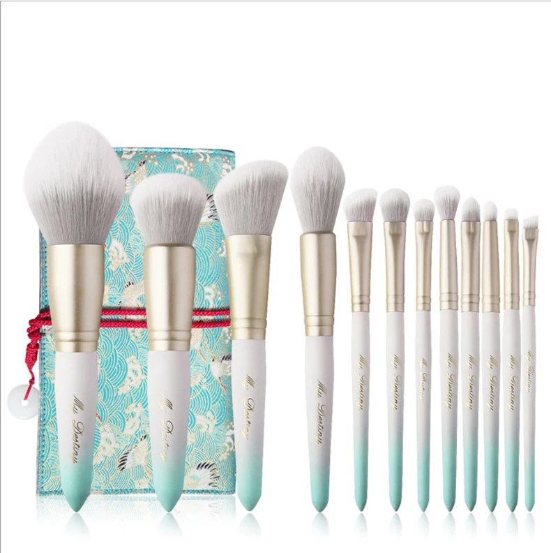 12pcs/set pro Makeup brushes set Powder contour Foundation Eye shadow make up brush blending highlighter concealer eyebrow tool
12pcs/set pro Makeup brushes set Powder contour Foundation Eye shadow make up brush blending highlighter concealer eyebrow tool