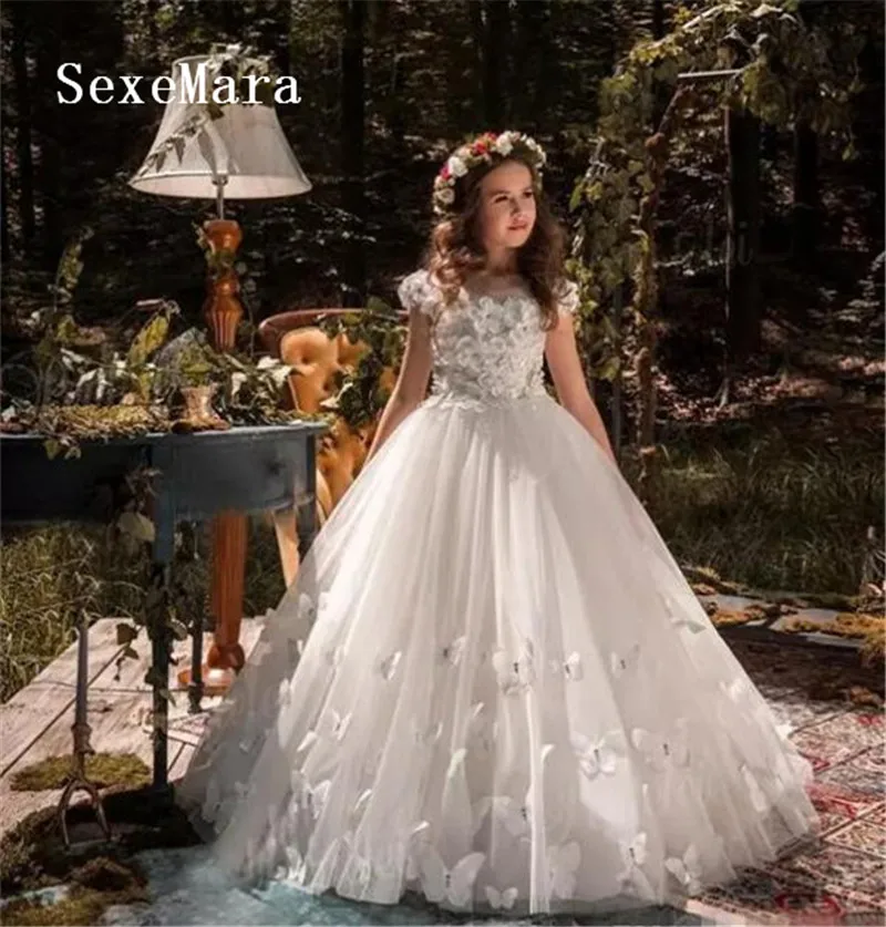 Butterfly Lace 2018 Kids Pageant Evening Gowns Ball Gown Flower Girl Dresses For Weddings First Communion Dresses For Girls
Butterfly Lace 2018 Kids Pageant Evening Gowns Ball Gown Flower Girl Dresses For Weddings First Communion Dresses For Girls