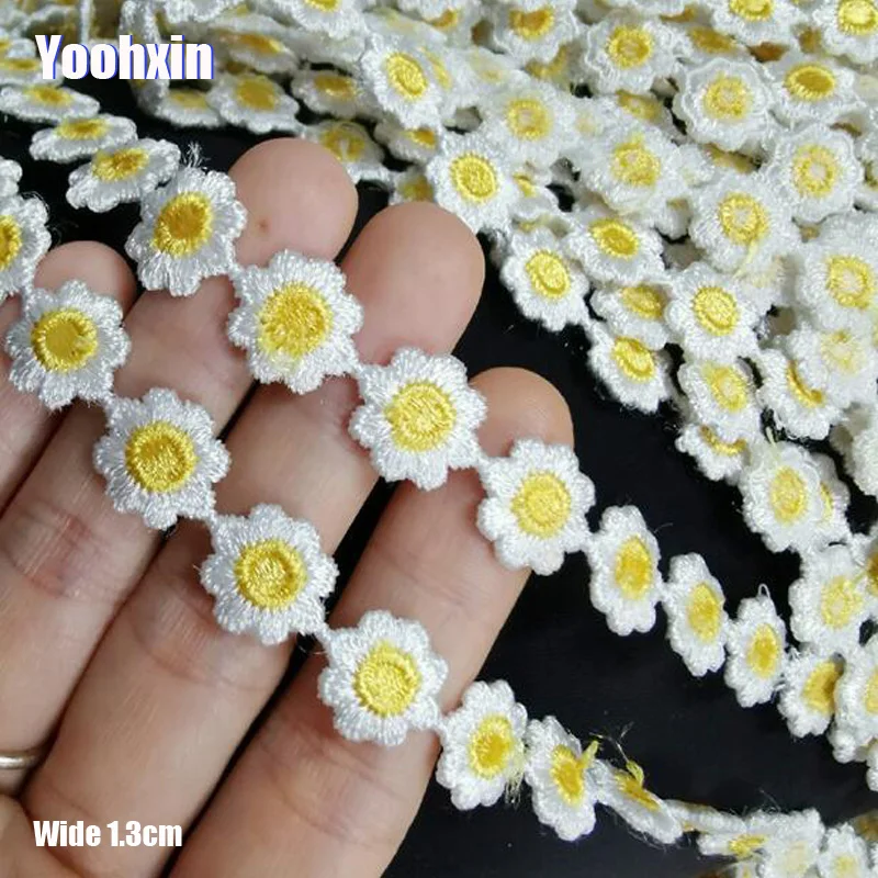 1.3CM Wide HOT yellow Embroidery cotton mesh flower lace fabric trim ribbon DIY sewing applique collar Dubai dress guipure decor
1.3CM Wide HOT yellow Embroidery cotton mesh flower lace fabric trim ribbon DIY sewing applique collar Dubai dress guipure decor