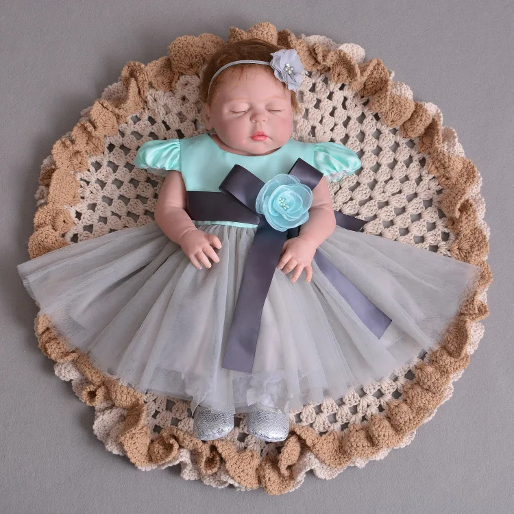 

55cm Full Silicone Body Reborn Baby sleeping Doll Toy Like Real 22inch Newborn Girl Princess Babies Doll Bathe birthday presents