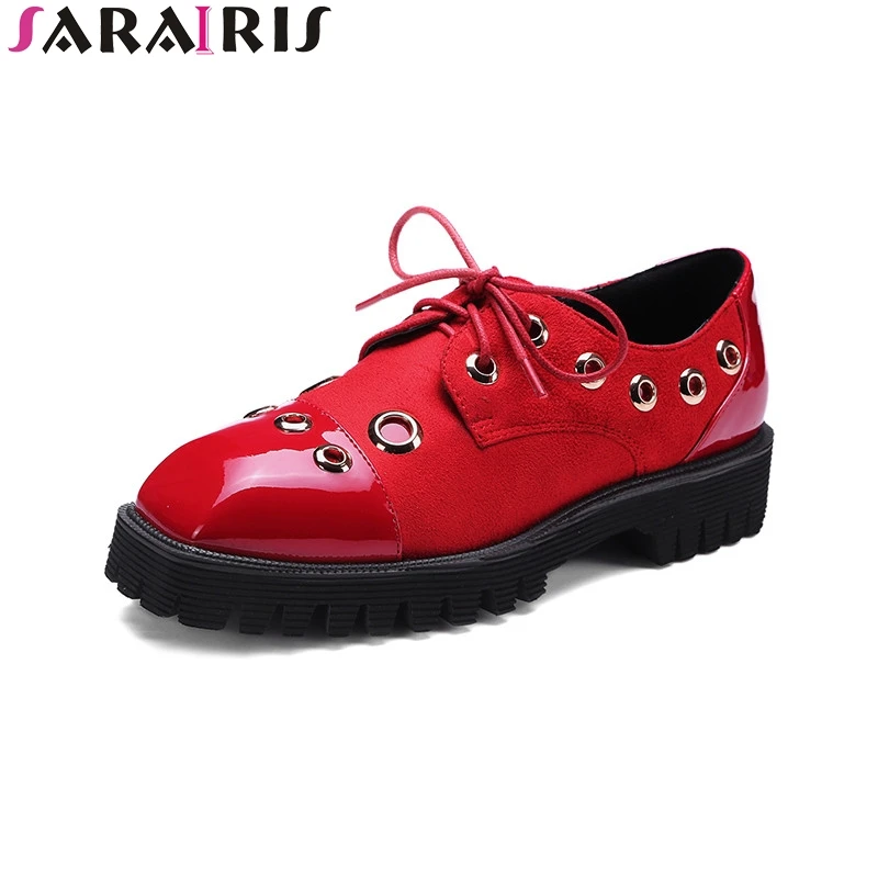 SARAIRIS 2019 Spring Autumn Plus Size 32-45 Fashion Patent Leather Platform Shoes Woman Lace Up Metal Decoration Lady Shoe
SARAIRIS 2019 Spring Autumn Plus Size 32-45 Fashion Patent Leather Platform Shoes Woman Lace Up Metal Decoration Lady Shoe