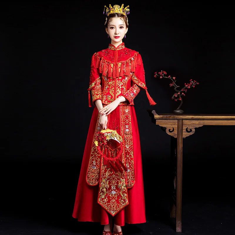 Bride Cheongsam Gown Traditional Long Sleeve Chinese Wedding Dress Qipao Red Oriental Style Dresses Women Phoenix Embroidery
Bride Cheongsam Gown Traditional Long Sleeve Chinese Wedding Dress Qipao Red Oriental Style Dresses Women Phoenix Embroidery