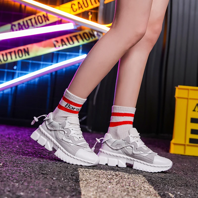 2019 Spring New Chunky Sneakers Women Platform Sneakers Harajuku Casual Dad Shoes Retro Wild White Sneakers
2019 Spring New Chunky Sneakers Women Platform Sneakers Harajuku Casual Dad Shoes Retro Wild White Sneakers