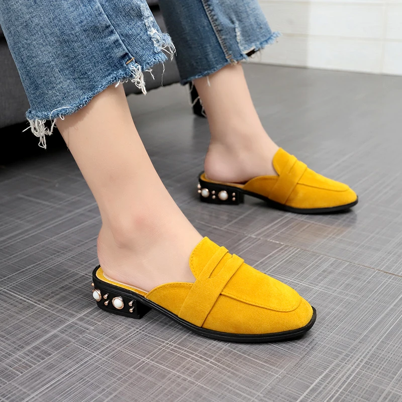 Chowaring Designers Pearls Heels Round Toe Women Slippers Low Heels Yellow Wine Red Ruffle Mules Shoes Spring Summer Slippers
Chowaring Designers Pearls Heels Round Toe Women Slippers Low Heels Yellow Wine Red Ruffle Mules Shoes Spring Summer Slippers