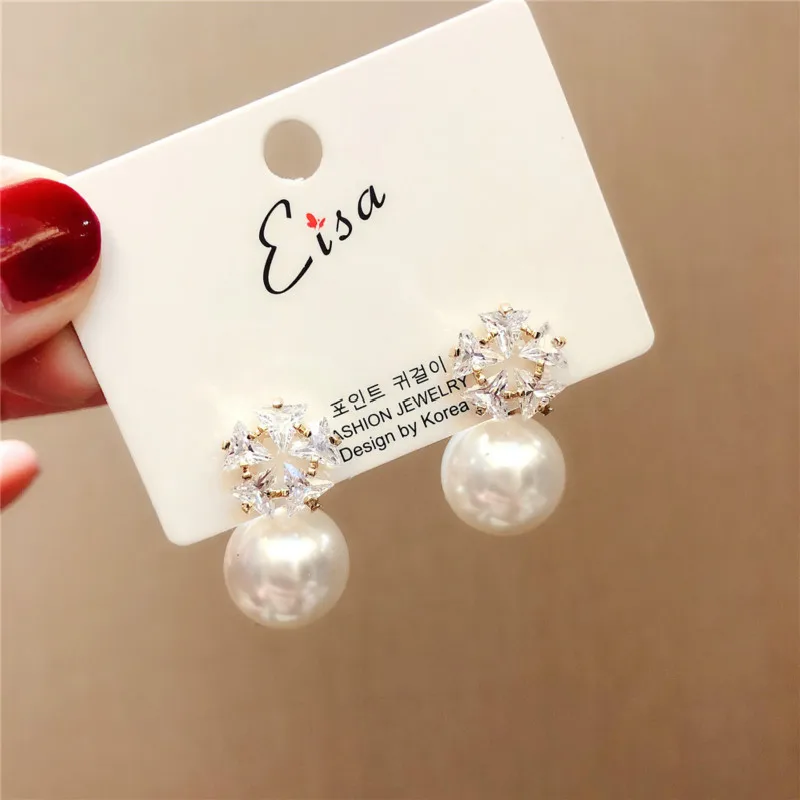 New Arrival Simulated-pearl Classic Water Drop Women Dangle Earrings Korean Triangular Snowflake Zircon Pearl Pendant Jewelry
New Arrival Simulated-pearl Classic Water Drop Women Dangle Earrings Korean Triangular Snowflake Zircon Pearl Pendant Jewelry