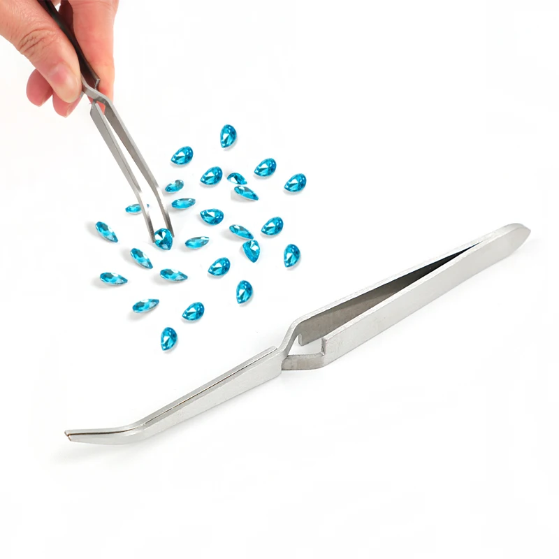 1 Nail Art Shaping Tweezers Stainless Steel Multi-Function Clip Beauty Manicure Tool Picking Rhinestone Dead Skin Nail Equipment
1 Nail Art Shaping Tweezers Stainless Steel Multi-Function Clip Beauty Manicure Tool Picking Rhinestone Dead Skin Nail Equipment