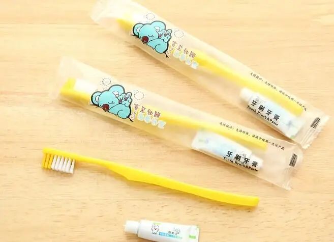 Free Shipping Brand New 100sets/lot disposable Toothbrush and Toothpaste Traveling Set Hotel and Restaurant Supplies 
Free Shipping Brand New 100sets/lot disposable Toothbrush and Toothpaste Traveling Set Hotel and Restaurant Supplies
