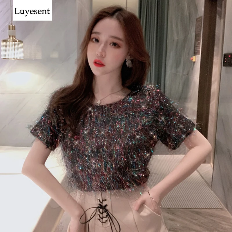Women Pink Black Lurex Shining Tassel T-shirts Female Summer Blink O Neck Short Sleeve T-shirt 2019 Fashion Party Basic Top
Women Pink Black Lurex Shining Tassel T-shirts Female Summer Blink O Neck Short Sleeve T-shirt 2019 Fashion Party Basic Top