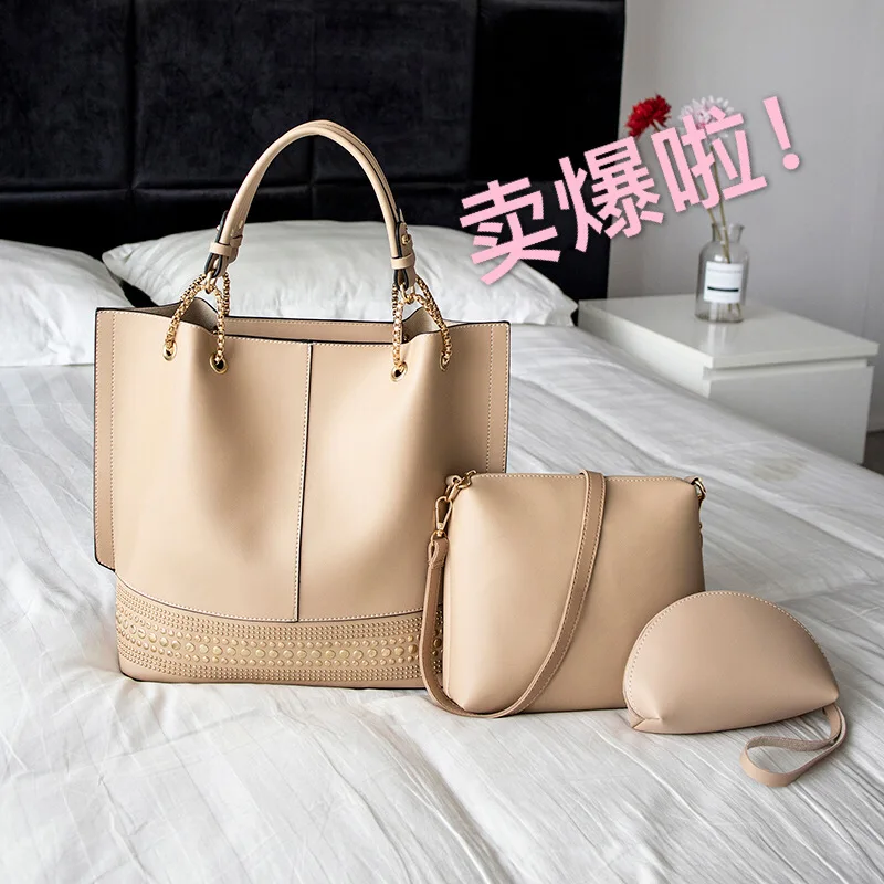 Women Shoulder Bag Female 2019 New Style Crossbody Handbag Designer Bucket Messenger Bag Chains Flap Bags Ladies Clutches
Women Shoulder Bag Female 2019 New Style Crossbody Handbag Designer Bucket Messenger Bag Chains Flap Bags Ladies Clutches