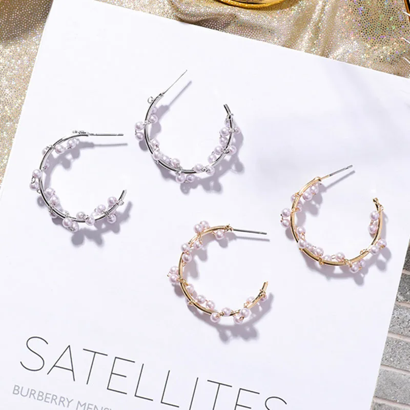 2019 New Sweet Fashion Opening Pearl Chain Twisted Gold Silver Color Hoop Earrings For Women Ladies Cute Small Hoops Earring
2019 New Sweet Fashion Opening Pearl Chain Twisted Gold Silver Color Hoop Earrings For Women Ladies Cute Small Hoops Earring