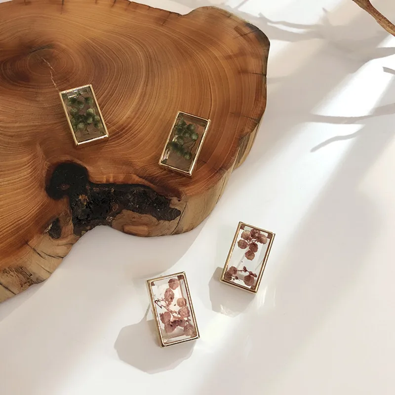 Korea Earrings Geometric Square Transparent Dried Flower Earrings Fashion Female Ear Rings 2019 Bohemian Allergy Summer Jewelery
Korea Earrings Geometric Square Transparent Dried Flower Earrings Fashion Female Ear Rings 2019 Bohemian Allergy Summer Jewelery