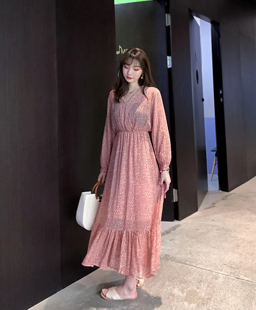 2019 Women's Long Dresses Spring and Summer Fairy Holiday Fragmented Chiffon Sleeve Dress V Neck Female Beach Wears | Женская одежда
