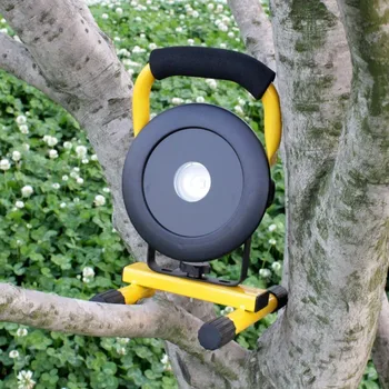 YUPARD flood light Searchlight Spotlight outdoor flashlight XM-L2 LED T6 rechargeable +3*2200mAh 18650 battery+charger
YUPARD flood light Searchlight Spotlight outdoor flashlight XM-L2 LED T6 rechargeable +3*2200mAh 18650 battery+charger