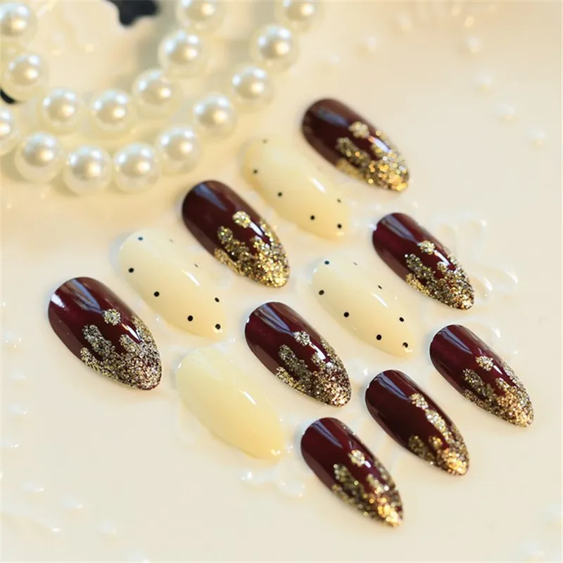 24pcs/set fake nails Stiletto Pointed full Nails Oval Short Acrylic Artificial nail tips Plastic false french nail art tips
24pcs/set fake nails Stiletto Pointed full Nails Oval Short Acrylic Artificial nail tips Plastic false french nail art tips