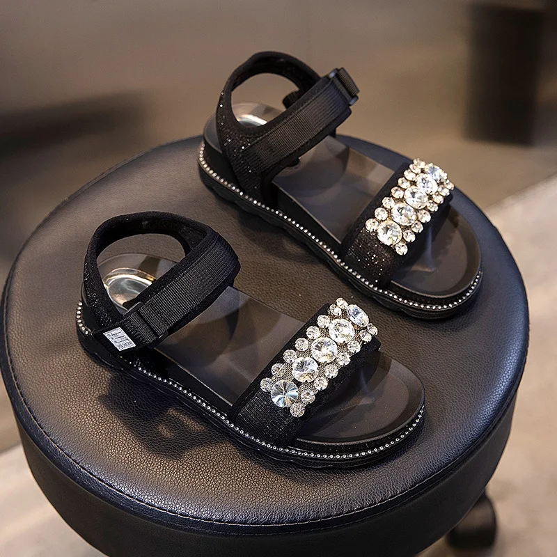 2019 summer new style simple and simple thick sole sandals women comfortable rhinestone decorative casual sandals.
2019 summer new style simple and simple thick sole sandals women comfortable rhinestone decorative casual sandals.