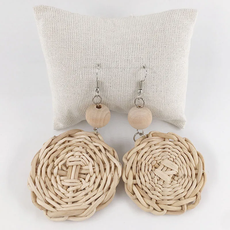 2019 New Fashion Style Bohemian Style Round Straw Woven rattan Earrings For Women Geometric Exaggerate Round Pendant Jewelry
2019 New Fashion Style Bohemian Style Round Straw Woven rattan Earrings For Women Geometric Exaggerate Round Pendant Jewelry