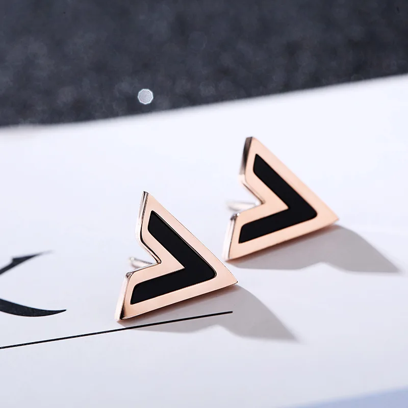 Brand 316L Stainless Steel Rose Gold Color Black Shell V Shape Stud Earring Woman Jewelry Prevent Allergy and Fade
Brand 316L Stainless Steel Rose Gold Color Black Shell V Shape Stud Earring Woman Jewelry Prevent Allergy and Fade