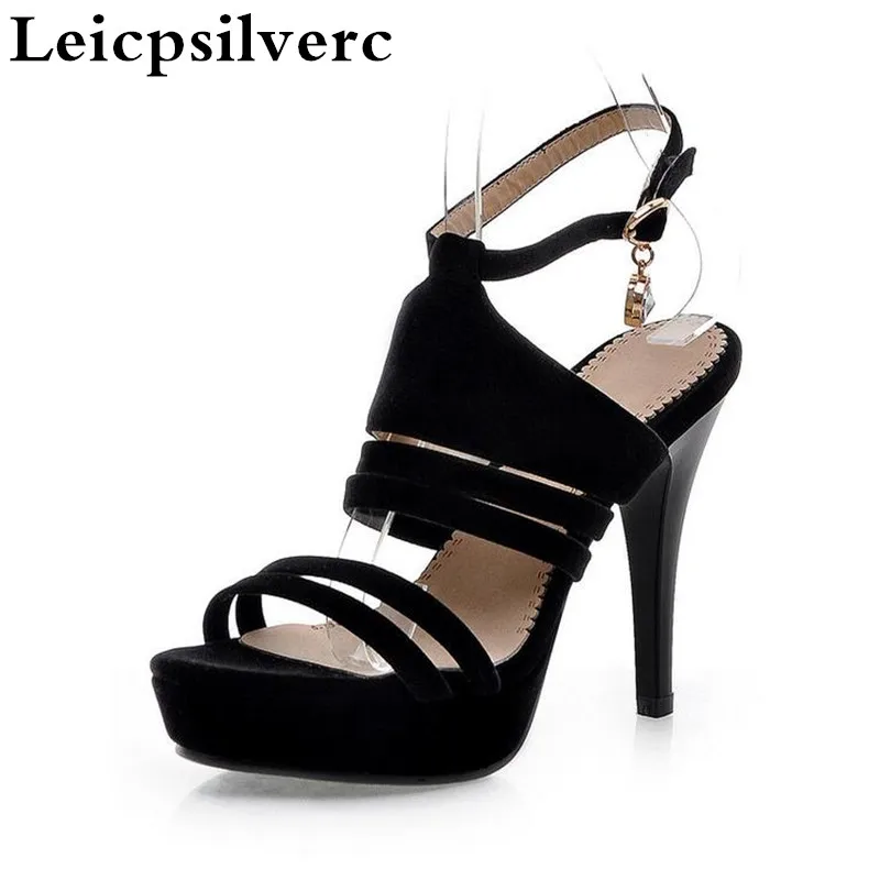 Summer new type of water drill sexy thin high heel women sandals Rome women shoes
Summer new type of water drill sexy thin high heel women sandals Rome women shoes