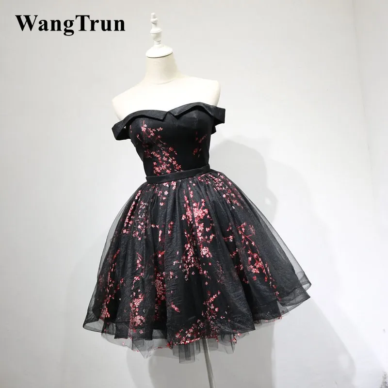Off Shoulder Black Short Homecoming Dresses Prom Party Evening Gowns Printed Floral Ball Gowns Graduation Dresses For Girl 15 16
Off Shoulder Black Short Homecoming Dresses Prom Party Evening Gowns Printed Floral Ball Gowns Graduation Dresses For Girl 15 16