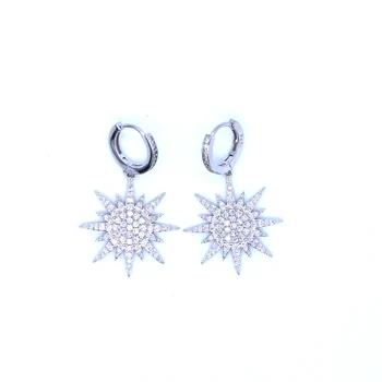 2018 winter christmas gift gold silver color AAA sparking cubic zirconia dangle crystal bling bling micro pave earrings 
2018 winter christmas gift gold silver color AAA sparking cubic zirconia dangle crystal bling bling micro pave earrings