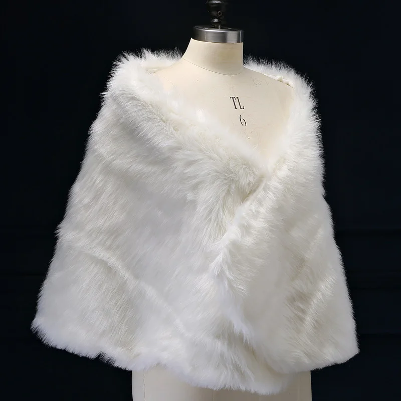 New 2016 Soft White Faux Fur Winter Bridal Bride Wedding Party Shawl Wrap Free Shipping
New 2016 Soft White Faux Fur Winter Bridal Bride Wedding Party Shawl Wrap Free Shipping