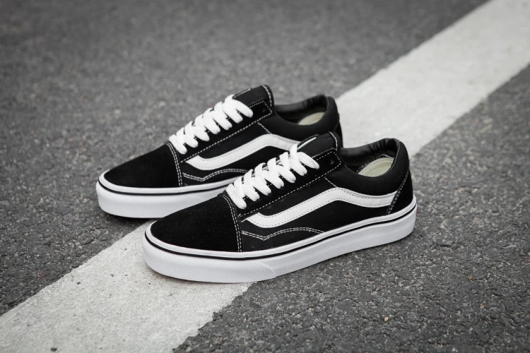 Vans Old Skool Low Top Sneakers Women & Vans Weight lifting Black & White Shoes - Forstep Style Marketplace