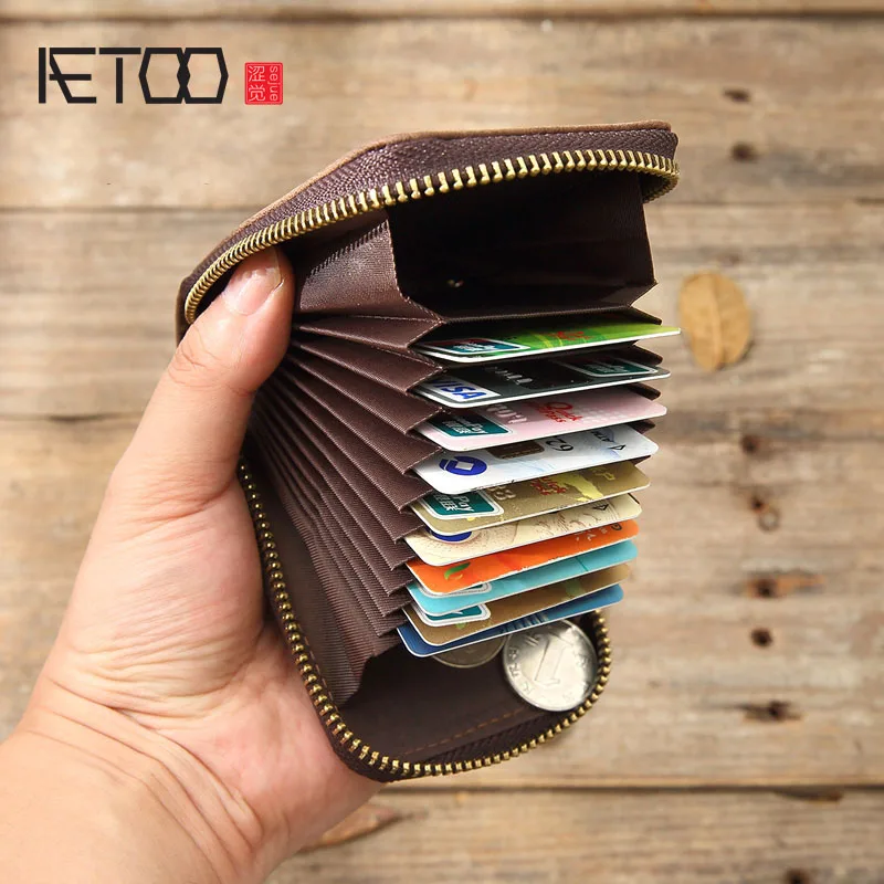 AETOO Men's short card bag crocodile bank credit card holder card sets multi-card large capacity change leather wallet
AETOO Men's short card bag crocodile bank credit card holder card sets multi-card large capacity change leather wallet