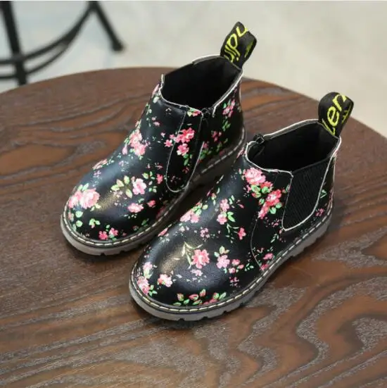 Kids Ankle Boots Girls Boys Floral Flower Print Chelsea Boots Autumn Girls Autumn Martin Boots Children Winter Shoes EU 21-36
Kids Ankle Boots Girls Boys Floral Flower Print Chelsea Boots Autumn Girls Autumn Martin Boots Children Winter Shoes EU 21-36