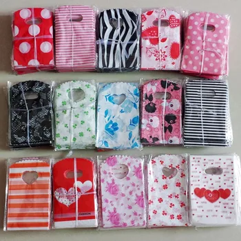 2017 Hot Sales New Style Wholesale 50pcs/lot 9*15cm High Quality Mini Small Present Packaging Bags Plastic Gift Bags
2017 Hot Sales New Style Wholesale 50pcs/lot 9*15cm High Quality Mini Small Present Packaging Bags Plastic Gift Bags