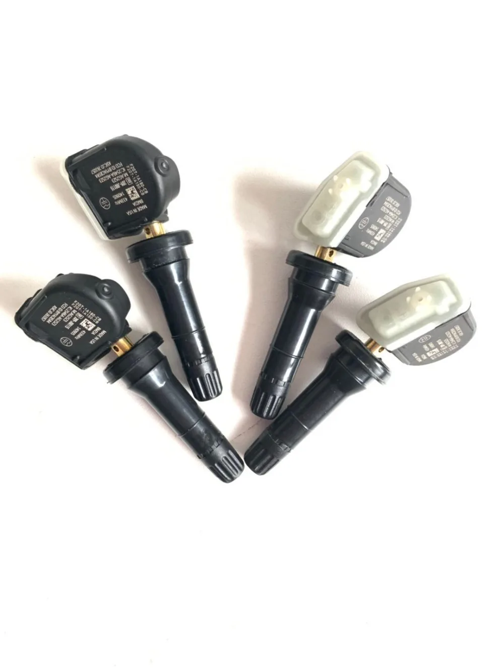 4pcs/lot F2GT-1A180-CB F2GT-1A150-CB 433mhz TPMS TIRE PRESSURE SENSOR For 2014-2017 Ford Edge Escape Fiesta Mondeo
4pcs/lot F2GT-1A180-CB F2GT-1A150-CB 433mhz TPMS TIRE PRESSURE SENSOR For 2014-2017 Ford Edge Escape Fiesta Mondeo