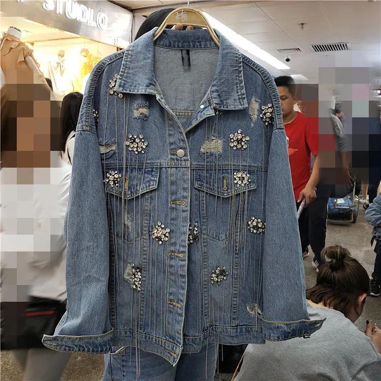 Spring Fall Outwear Clother Women New Long-sleeved Holes Single-row Button Studded Denim Jacket with Heavy Chain Rhinestone Coat
Spring Fall Outwear Clother Women New Long-sleeved Holes Single-row Button Studded Denim Jacket with Heavy Chain Rhinestone Coat