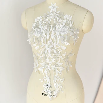 High-grade embroidered lace accessories Asian gold embroidery lace flower patch wedding dress decoration materials
High-grade embroidered lace accessories Asian gold embroidery lace flower patch wedding dress decoration materials