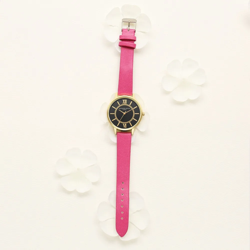 PU leather watch with rose gold fashion hot style fashion table simple black new three eyes watch
PU leather watch with rose gold fashion hot style fashion table simple black new three eyes watch
