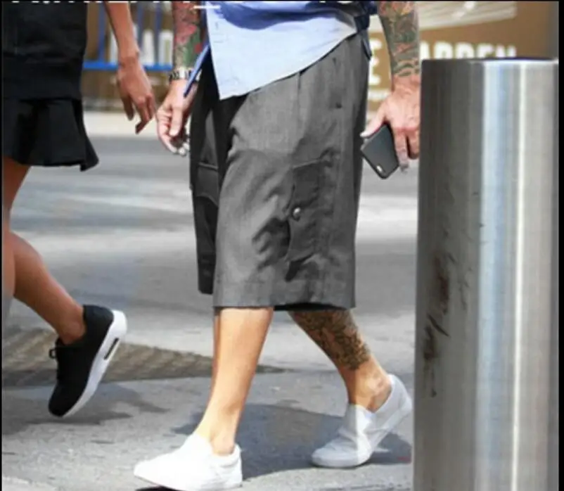 27-46 Summer New Men Tide Models Tooling Shorts Large Pocket Wide Leg Shorts Hairstylist Fifth Points Shorts Plus Size Costumes
27-46 Summer New Men Tide Models Tooling Shorts Large Pocket Wide Leg Shorts Hairstylist Fifth Points Shorts Plus Size Costumes