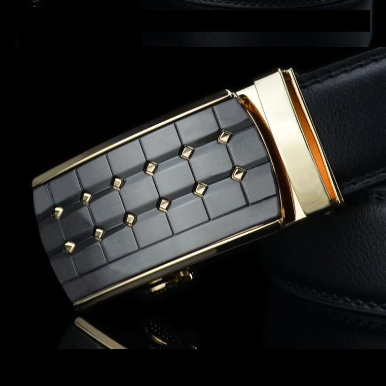 Fashion Cowhide Leather men brand automatic buckle belt high-grade leather business casual belt High quality luxury man belt
Fashion Cowhide Leather men brand automatic buckle belt high-grade leather business casual belt High quality luxury man belt