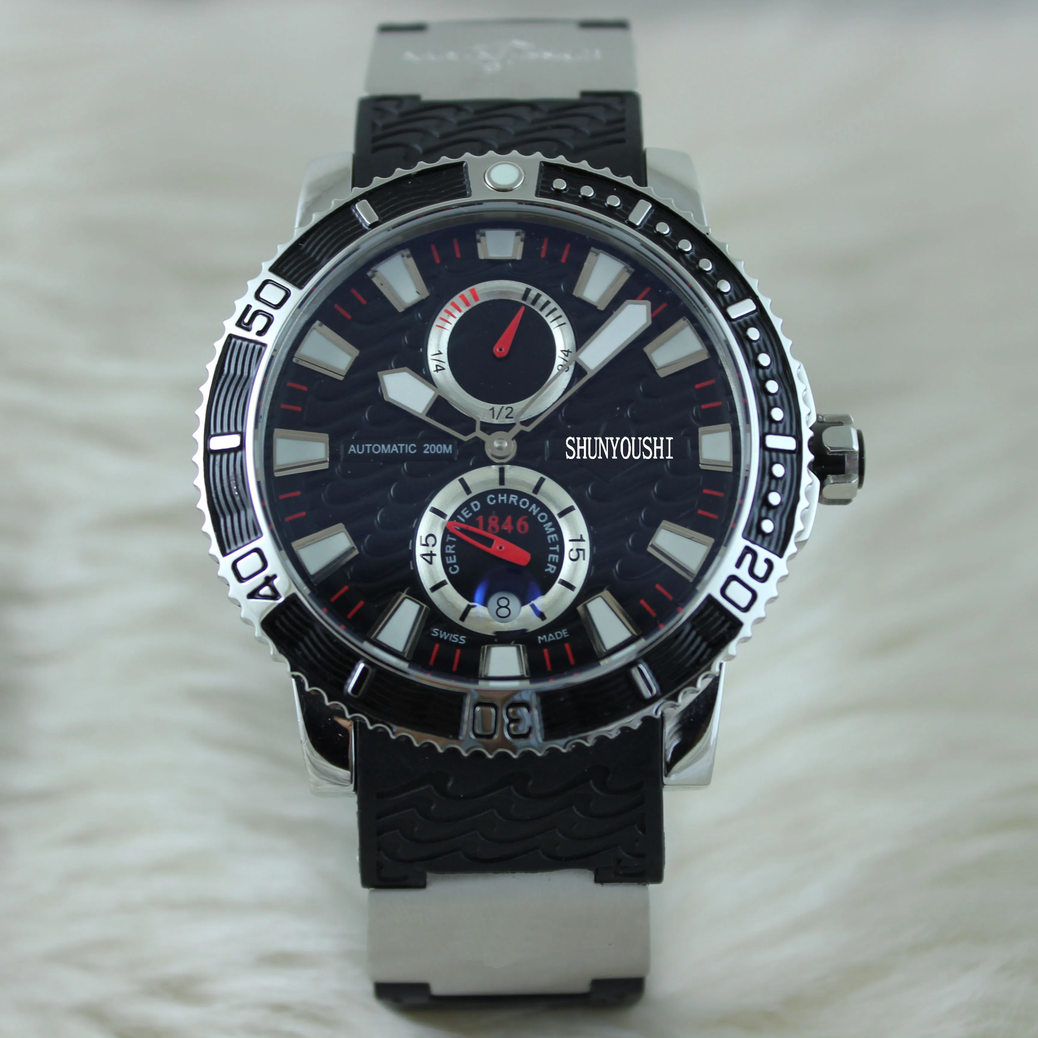 WG06439 Mens Watches Top Brand Runway Luxury European Design Automatic Mechanical Watch
WG06439 Mens Watches Top Brand Runway Luxury European Design Automatic Mechanical Watch
