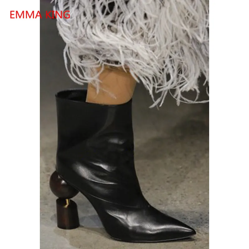 Botas Mujer Runway Strange Heels Winter Boots Woman Pointed Toe Leather Punk Shoes 2018 Fashion Party Ladies Martin Ankle Boots
Botas Mujer Runway Strange Heels Winter Boots Woman Pointed Toe Leather Punk Shoes 2018 Fashion Party Ladies Martin Ankle Boots