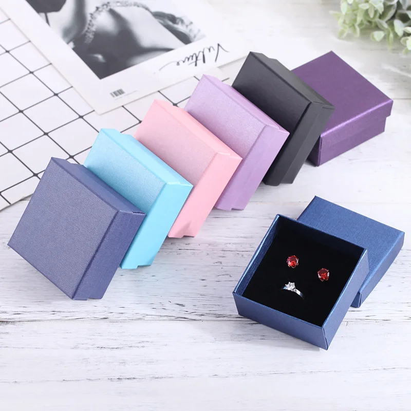 24pcs Jewelry Box Cardboard Necklace Earrings Bracelets Boxes Big Paper Gift Packaging with Black Sponge Can Personalized logo
24pcs Jewelry Box Cardboard Necklace Earrings Bracelets Boxes Big Paper Gift Packaging with Black Sponge Can Personalized logo