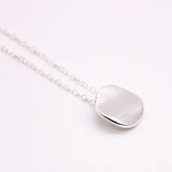Geometric South America pendant necklace Wave quadrangle pendant necklace for women
Geometric South America pendant necklace Wave quadrangle pendant necklace for women