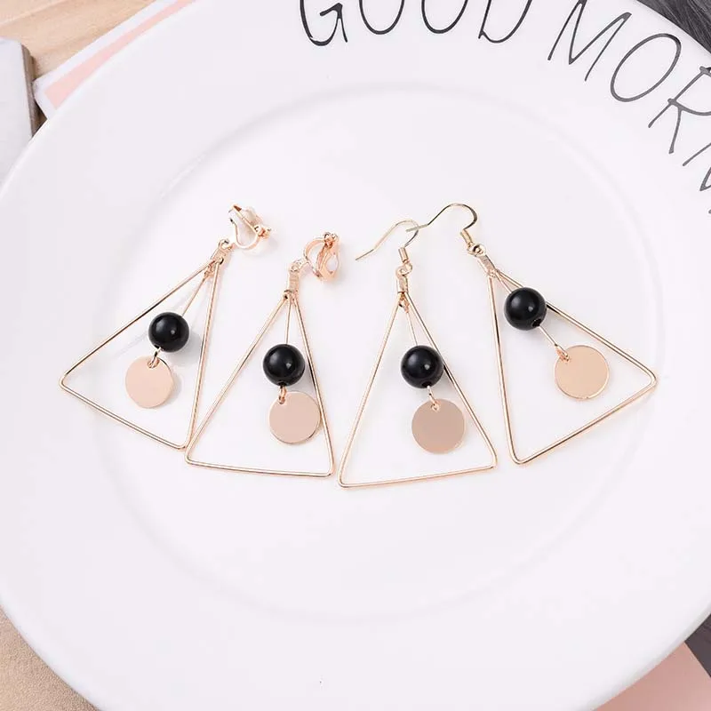 Korean Fashion Simple Triangle Geometric Long Clip On Earring No Pierced and Pierced Earrings For Female Ear Clip Gift Jewelry
Korean Fashion Simple Triangle Geometric Long Clip On Earring No Pierced and Pierced Earrings For Female Ear Clip Gift Jewelry